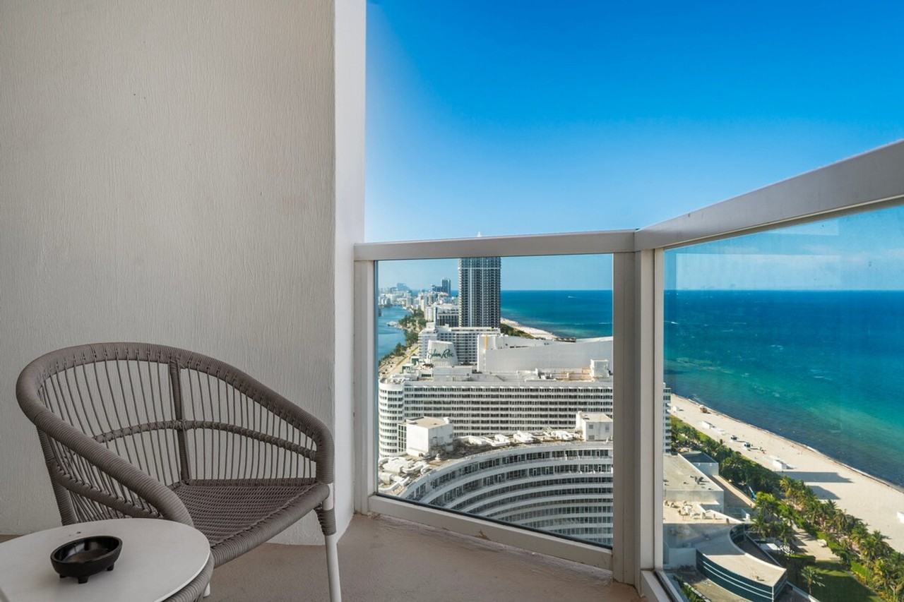 4343 Collins Ave #1540452P - Photo 3 of 16