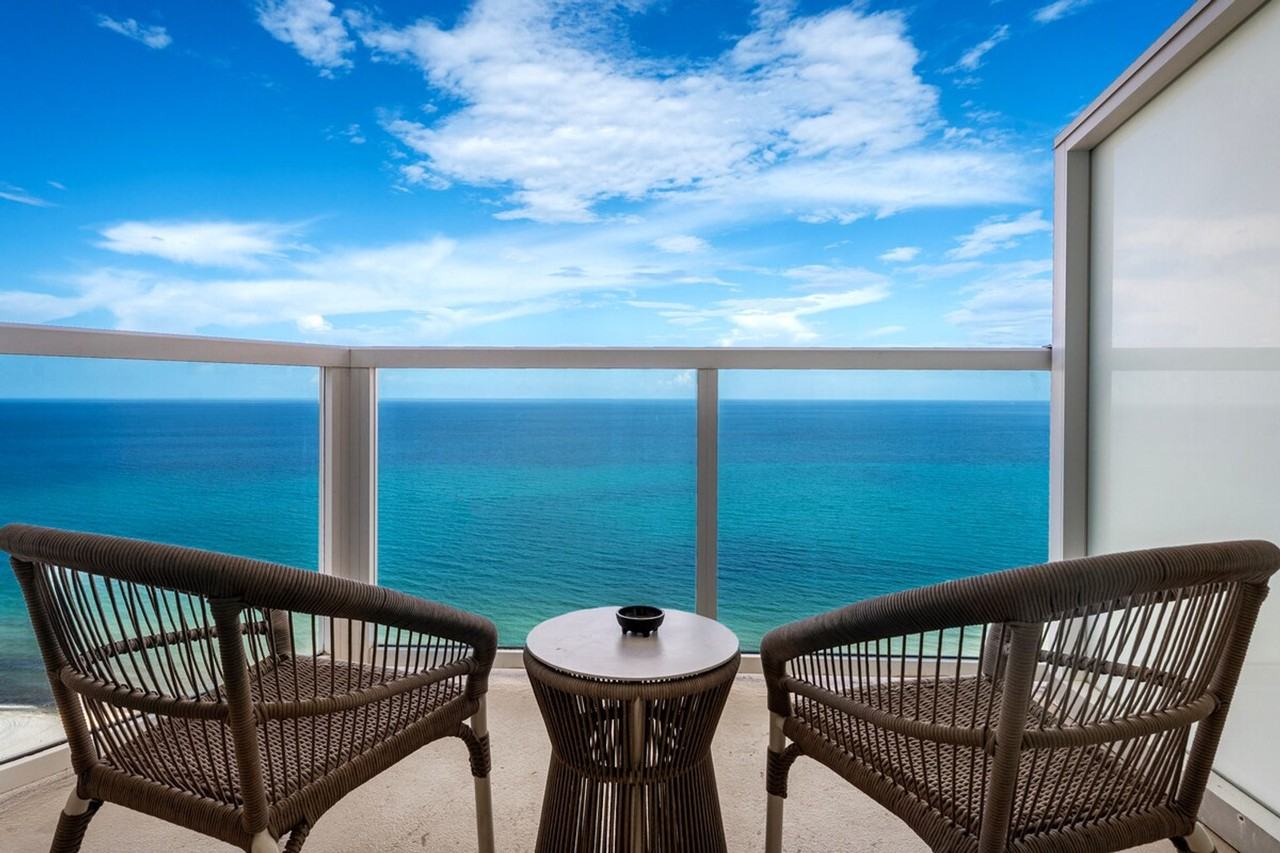 4343 Collins Ave #1540452P - Photo 5 of 16