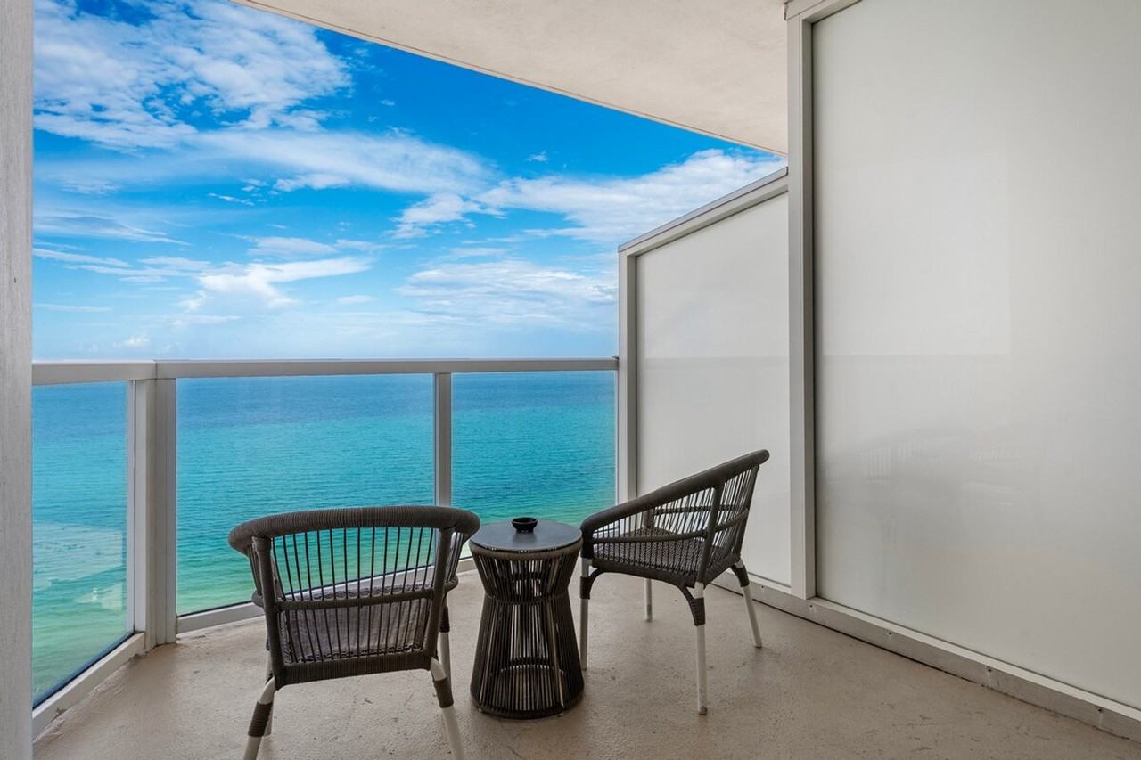 4343 Collins Ave #1540452P - Photo 7 of 16