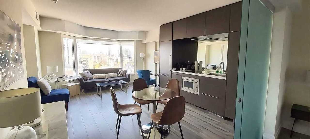 155 Yorkville Ave #1559019P - Photo 3 of 50