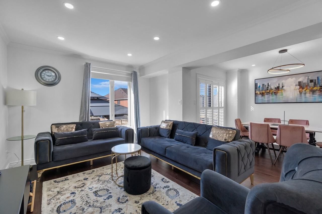 106 Rosanna Cres #1504436P - Photo 4 of 25