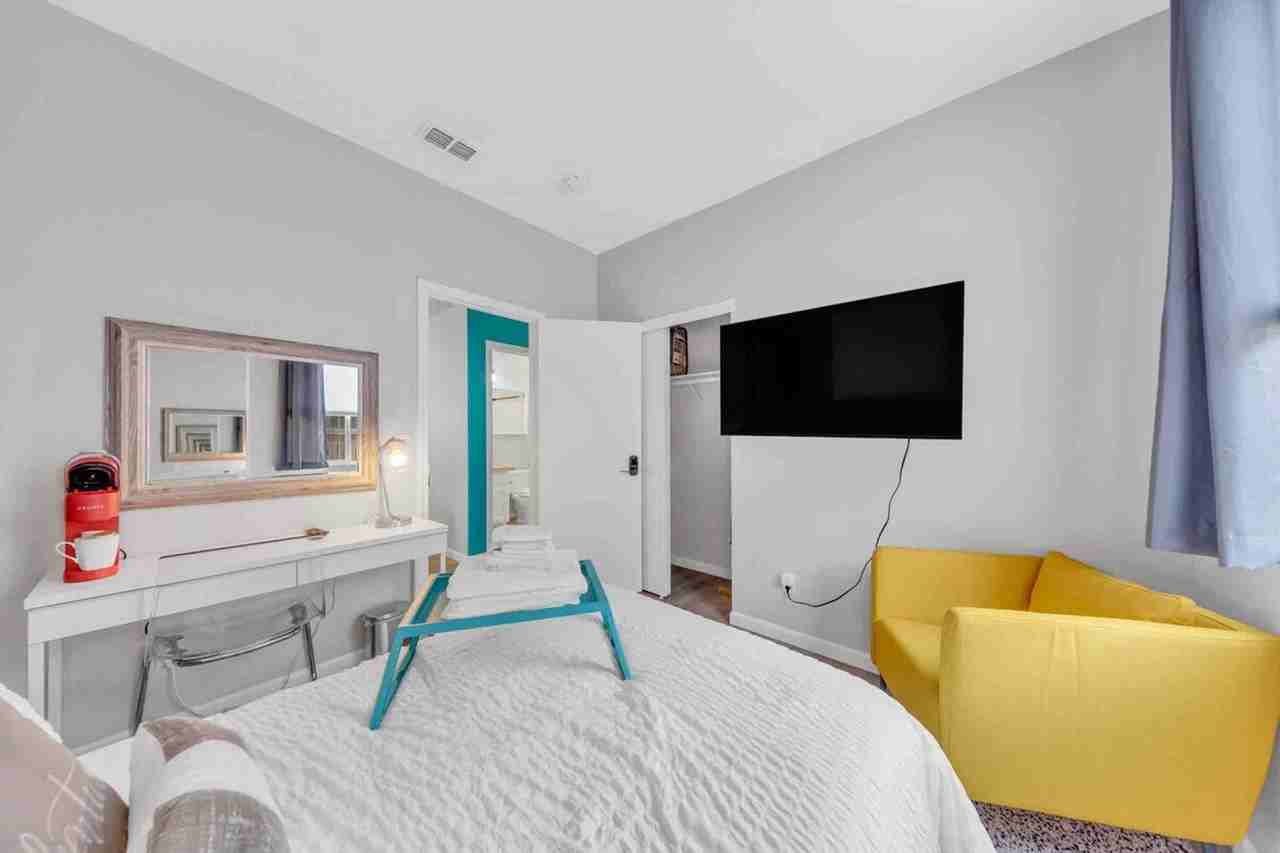 2111 Marina Greens Dr #1563206P - Photo 5 of 23