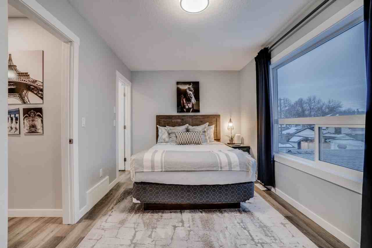 11145 96 St Nw #1564614P - Photo 3 of 46