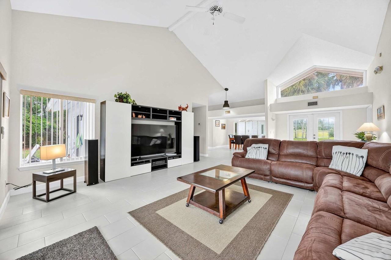 7534 Swiss Fairways Ave #1565900P - Photo 3 of 31