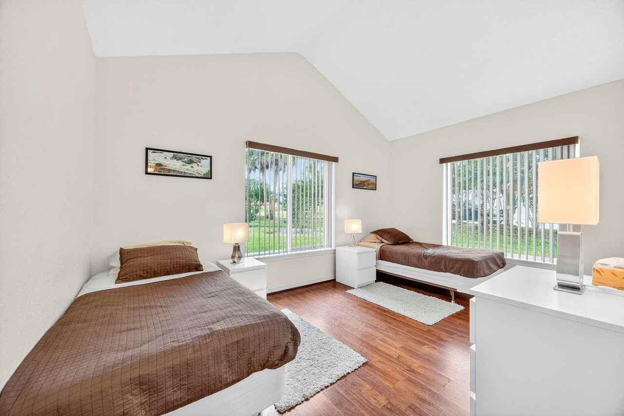 7534 Swiss Fairways Ave #1565900P - Photo 5 of 31