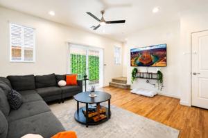 featured image of 814 E Roma Ave
