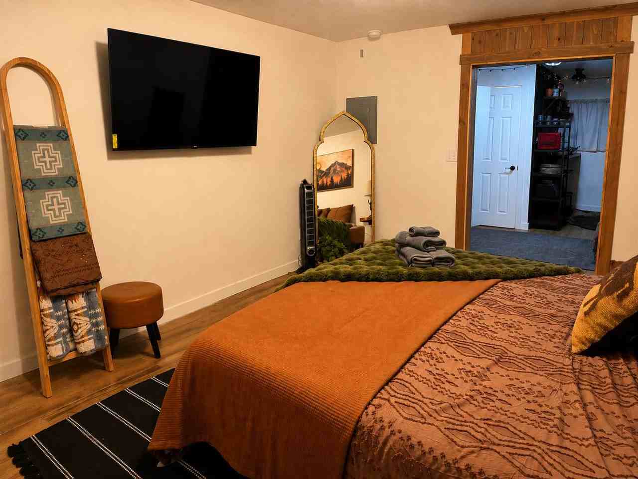 503 N 2nd St #1569625P - Photo 4 of 9