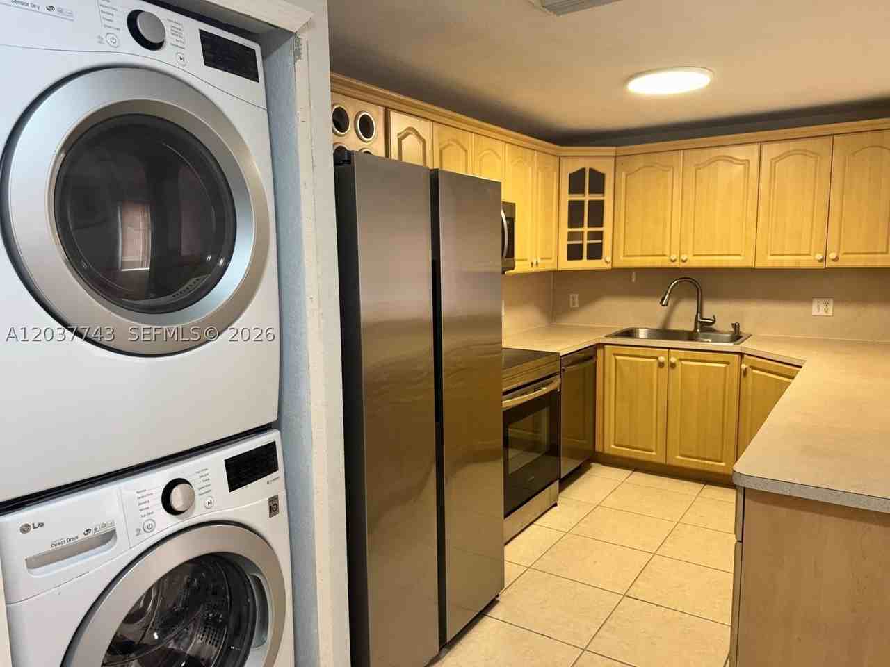 7502 Nw 175th St #7502 - Photo 5 of 16