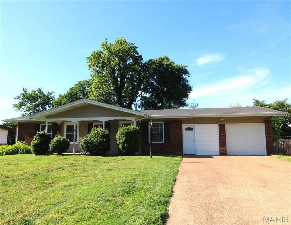 12533 Starspur Ln - Photo 2 of 31