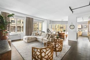 100 W 18th St #5C - Photo 1 of 1