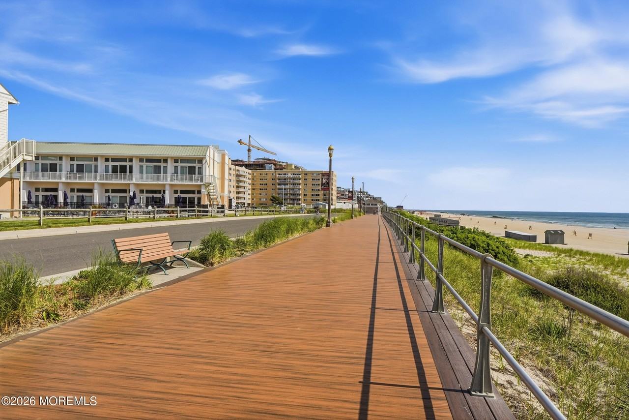 448 Ocean Ave #14B - Photo 4 of 21