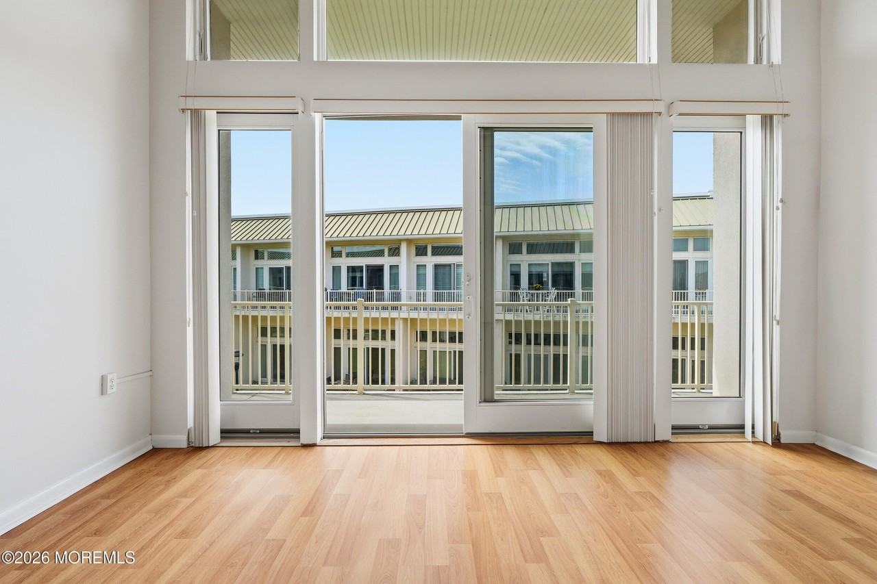 448 Ocean Ave #14B - Photo 5 of 21