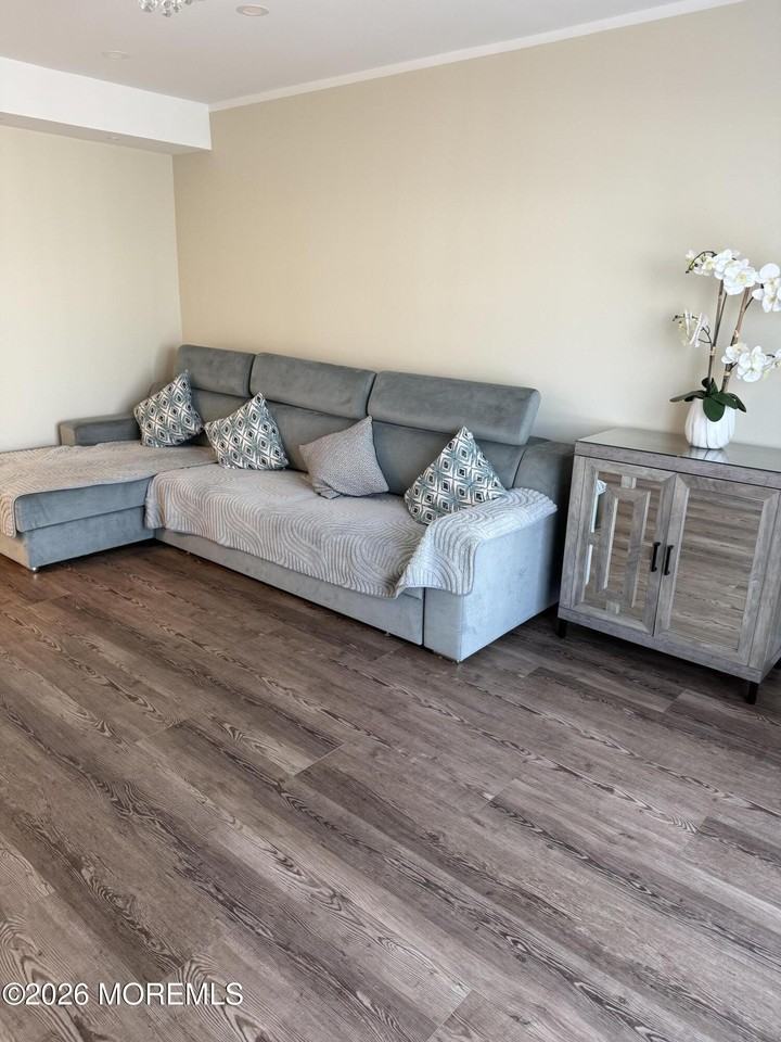 15 Beachway Ave #10 - Photo 5 of 32