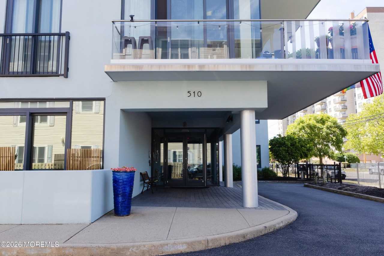510 Monroe Ave #204 - Photo 2 of 27