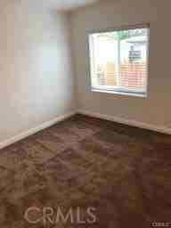 424 S Orange Ave - Photo 7 of 9