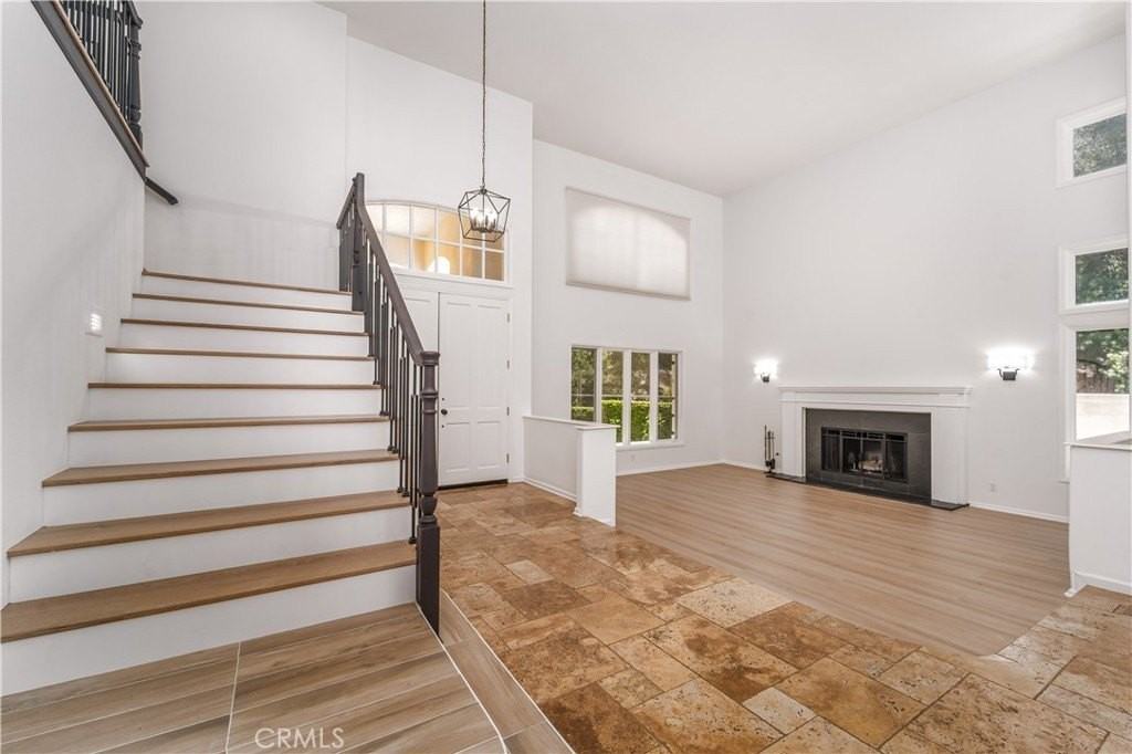 24961 Alicante Dr - Photo 4 of 37