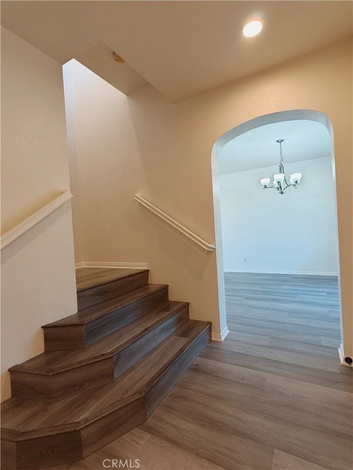 15765 Lindbergh Ave - Photo 5 of 36