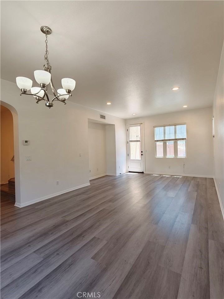 15765 Lindbergh Ave - Photo 7 of 36
