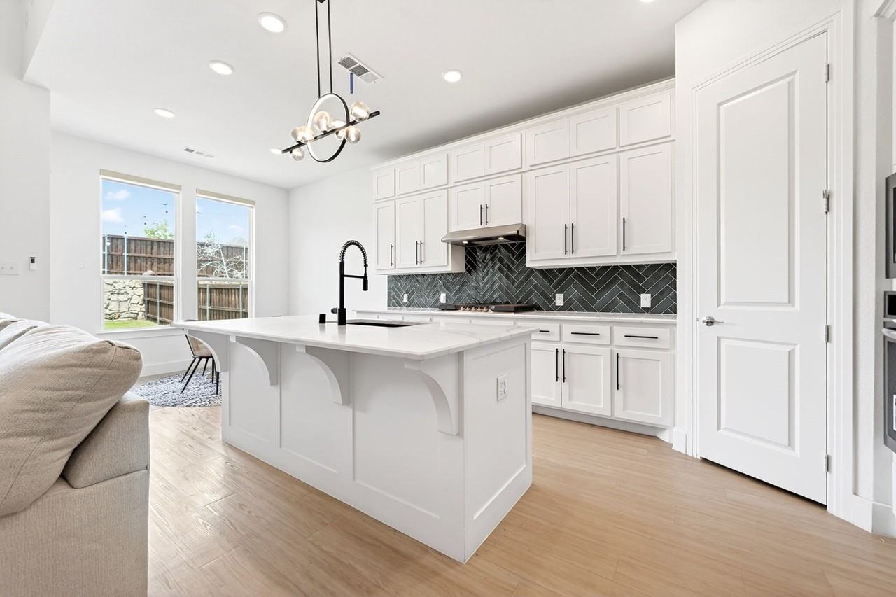 8109 Milo Fields Ln - Photo 4 of 22