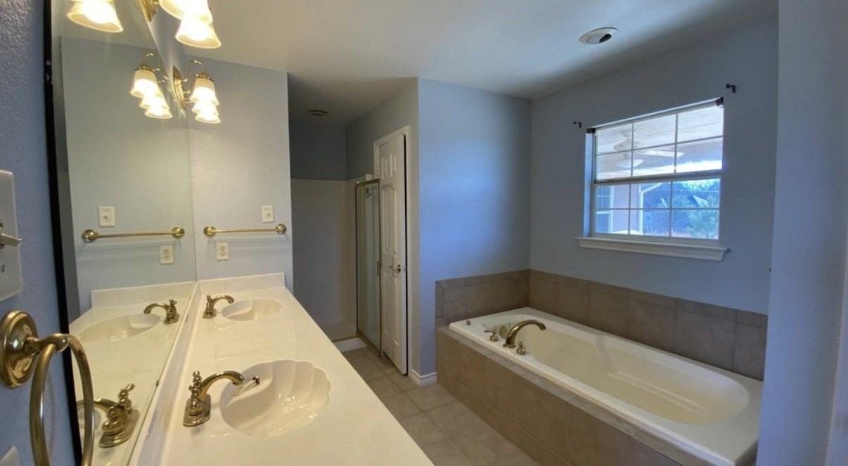 307 Coral Reef St - Photo 6 of 9
