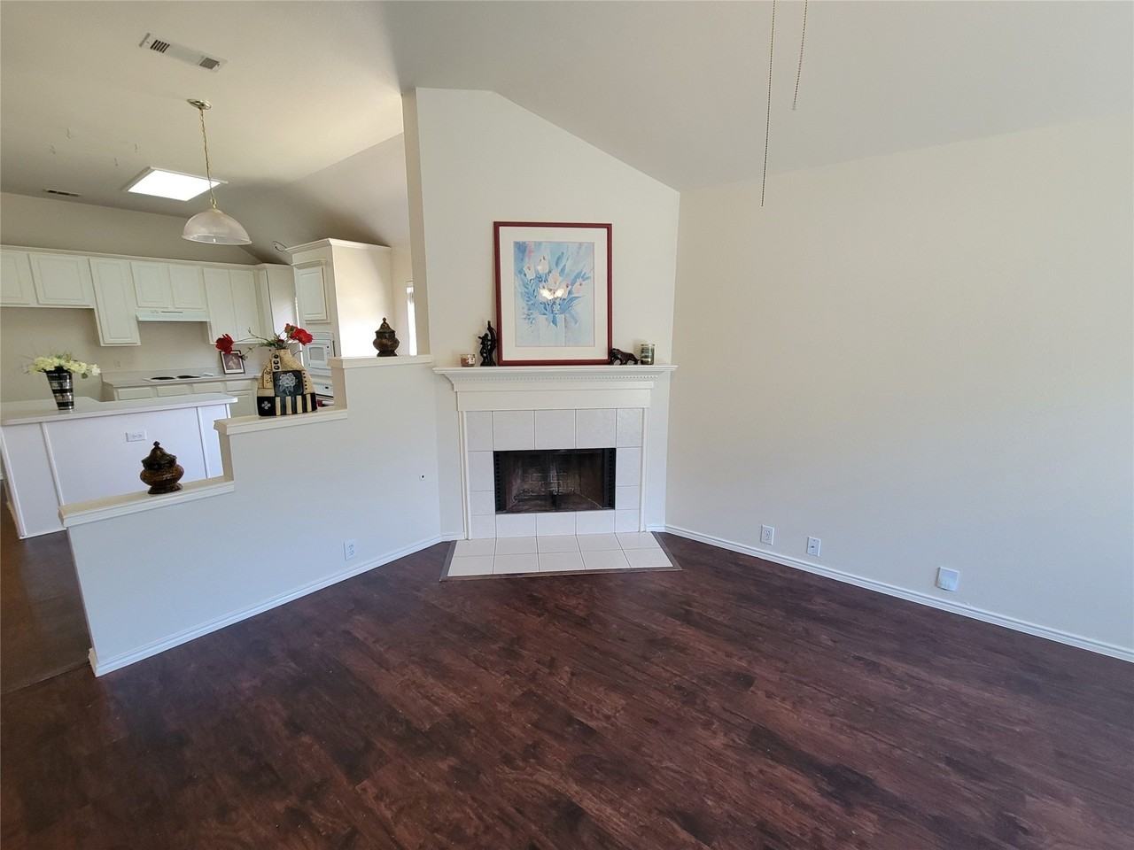 2913 Rush Creek Rd - Photo 2 of 32