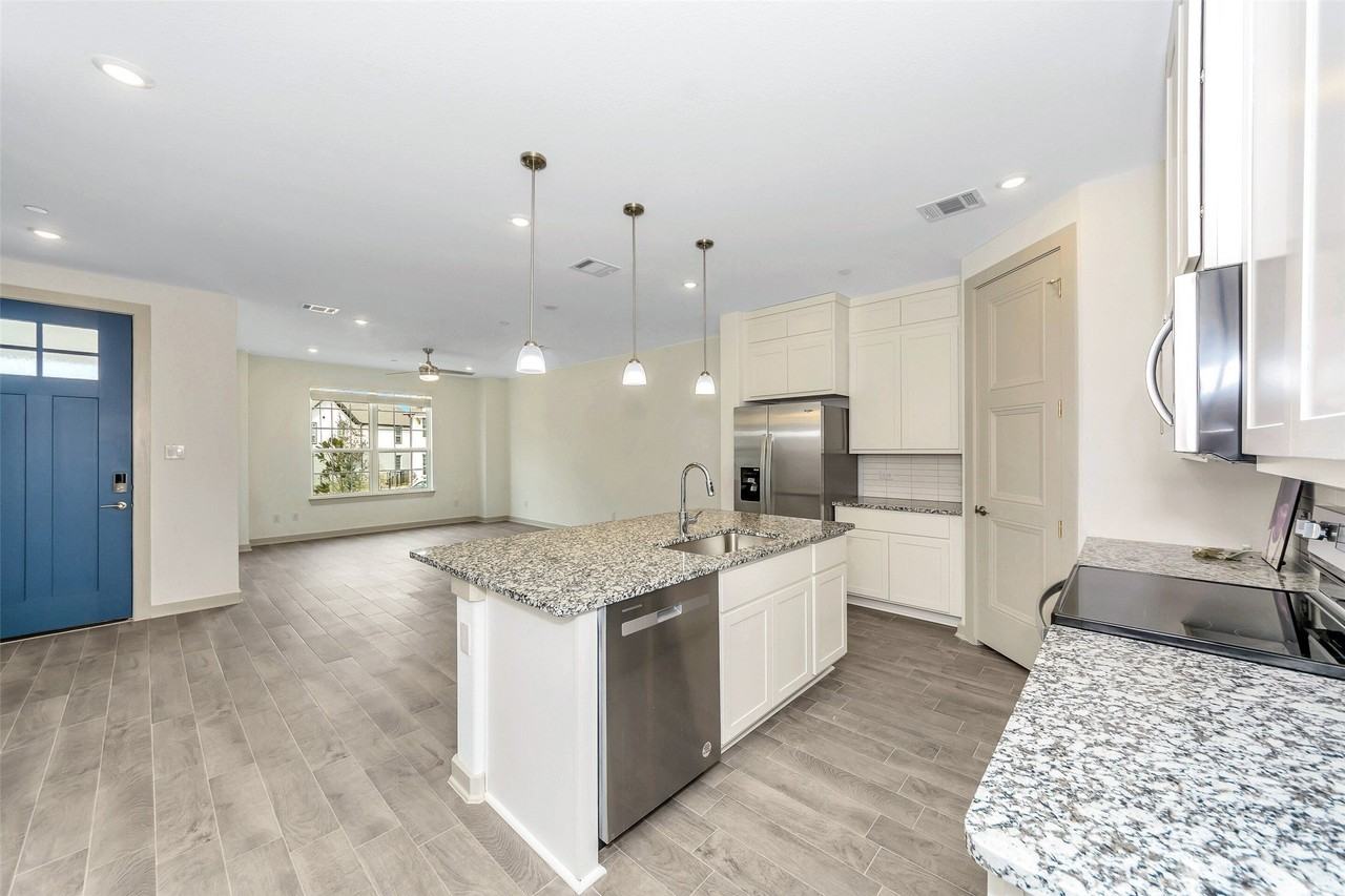 1655 Chasen Dr - Photo 6 of 23