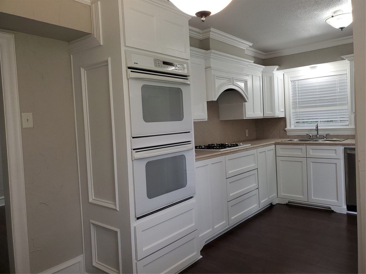 3703 Byrd Dr - Photo 6 of 23
