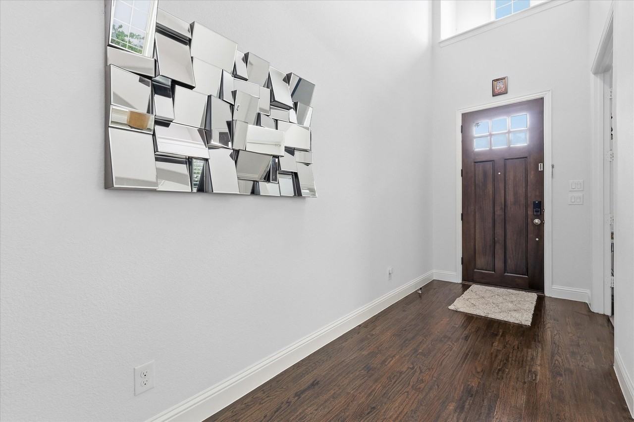 5000 Cyndur Dr - Photo 5 of 40