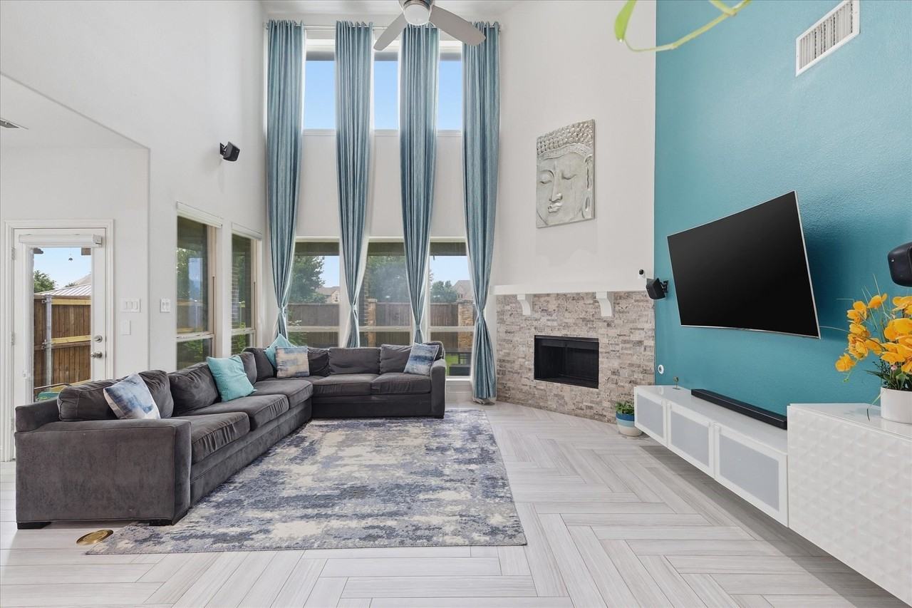 5000 Cyndur Dr - Photo 7 of 40
