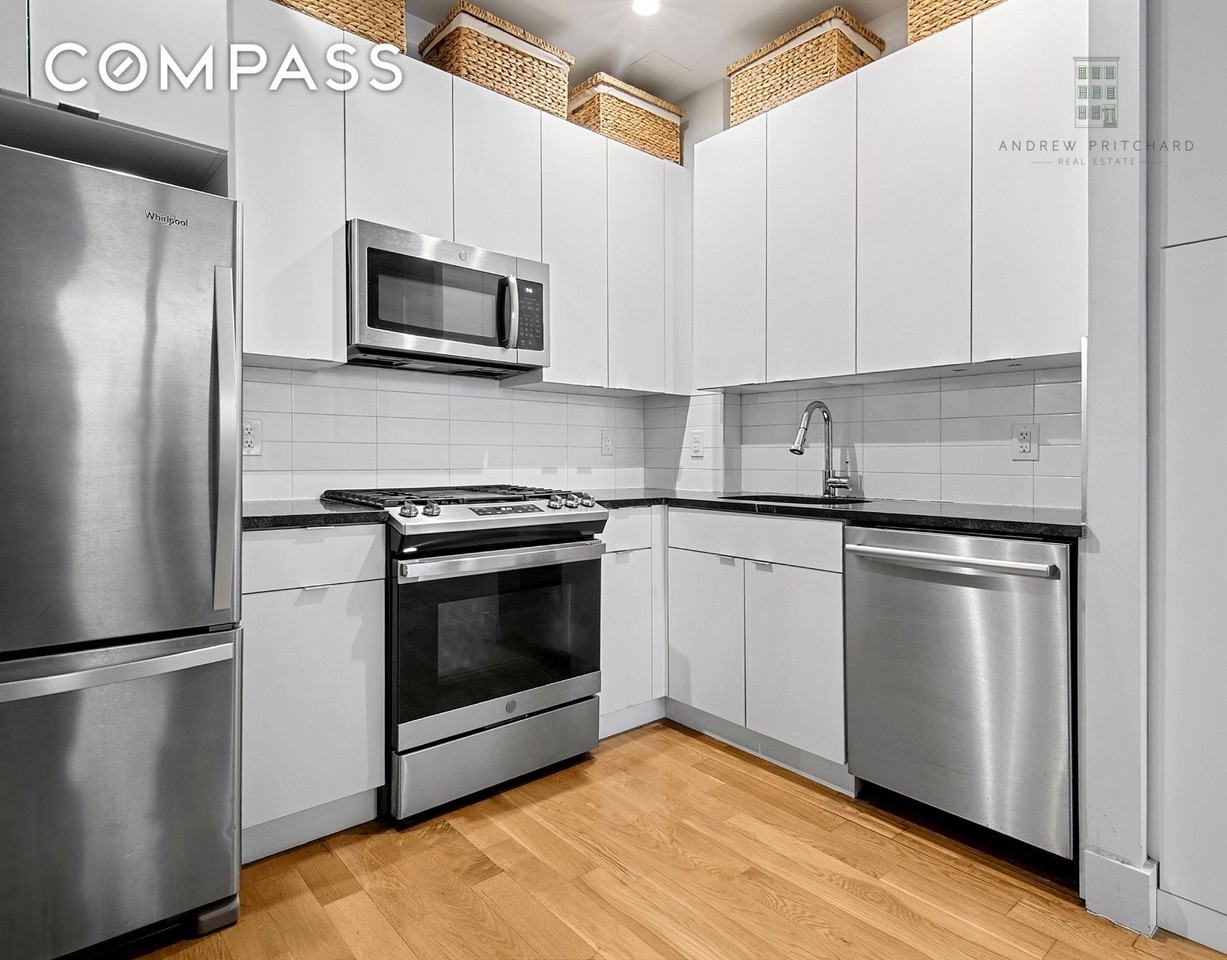 12 Lawton St #3A - Photo 3 of 6