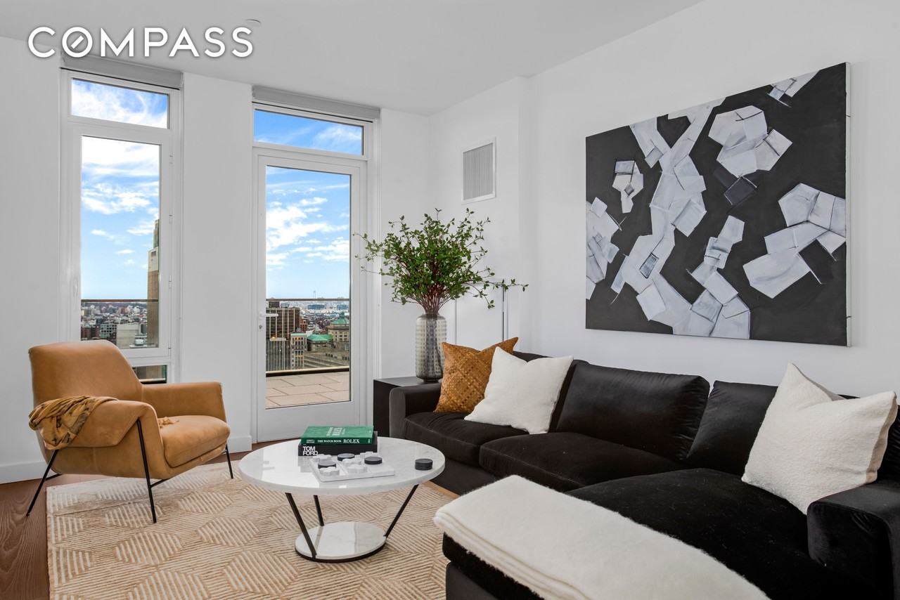 120 Nassau St #32C - Photo 2 of 12