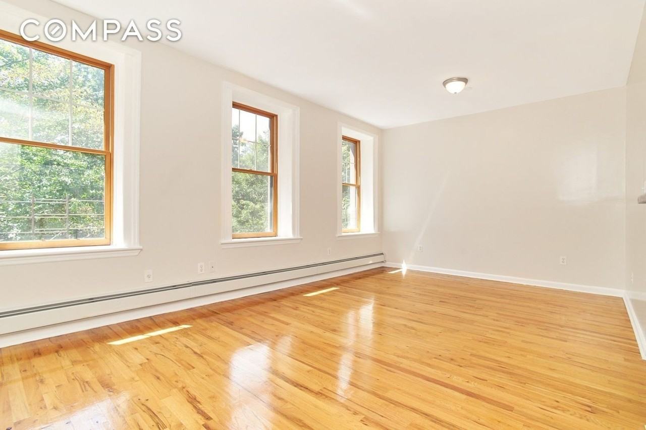 35 W 130th St #3