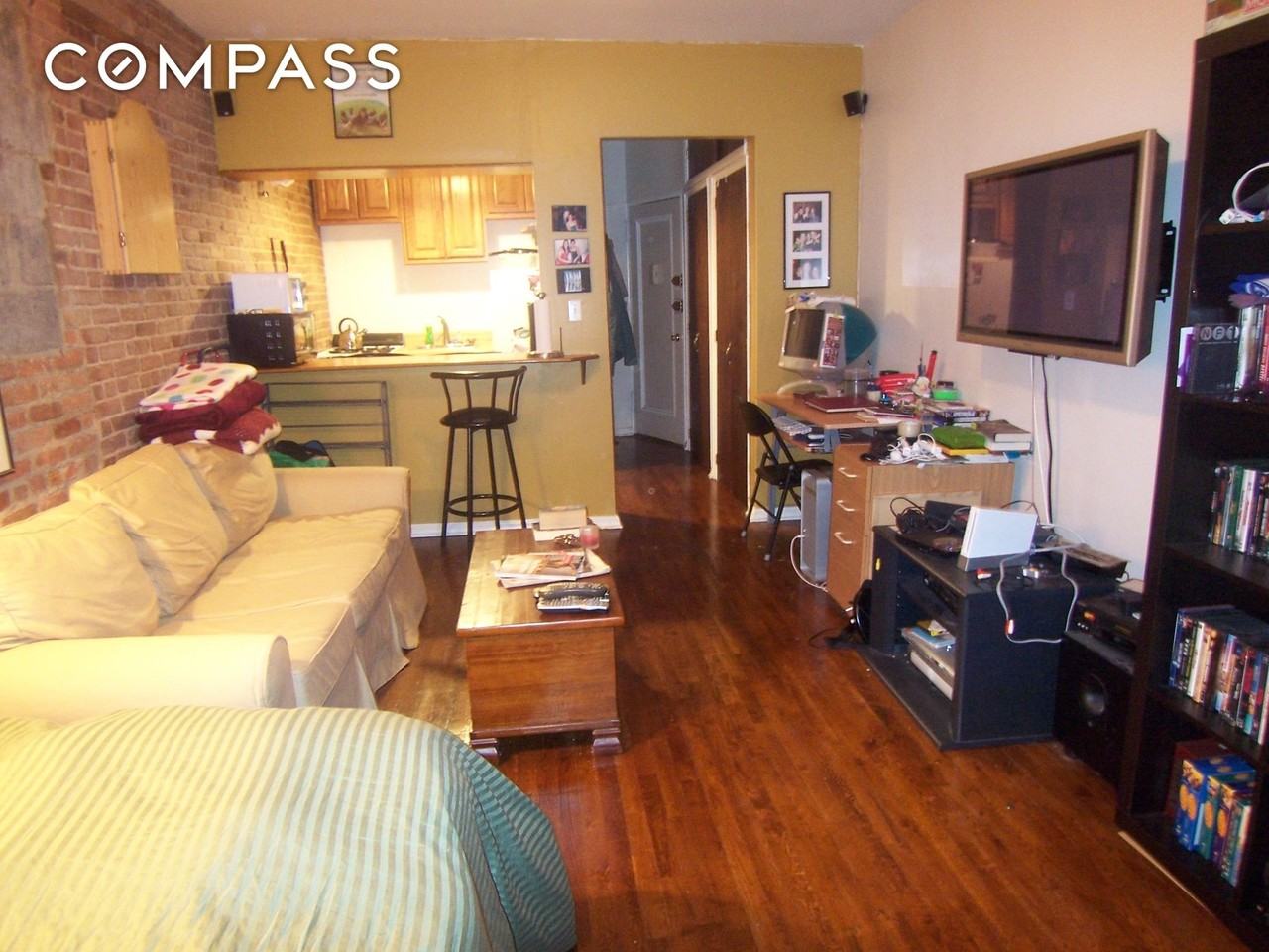 340 E 83rd St #5B - Photo 6 of 8