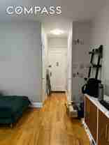 4310 44th St #4E - Photo 1 of 1