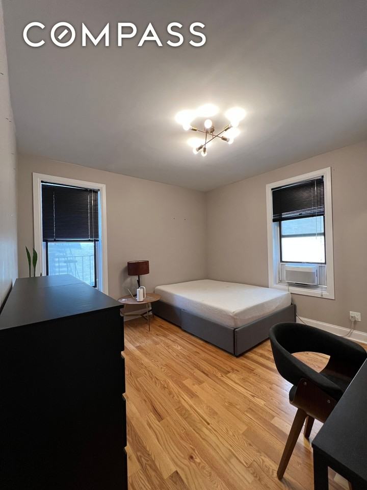 4310 44th St #4E - Photo 5 of 5