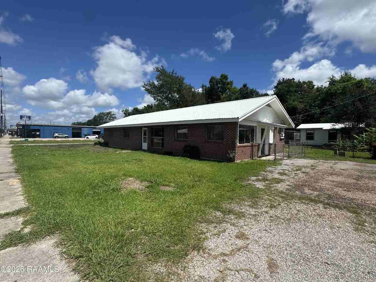 206 Guilbeau Rd - Photo 2 of 19