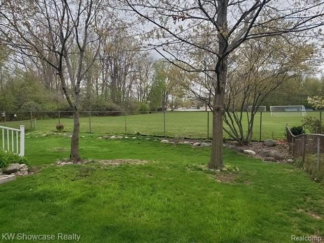 43608 Westminister Way - Photo 3 of 18