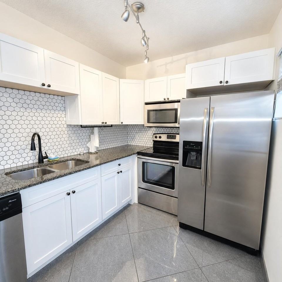 3709 S Olive Ave - Photo 4 of 14