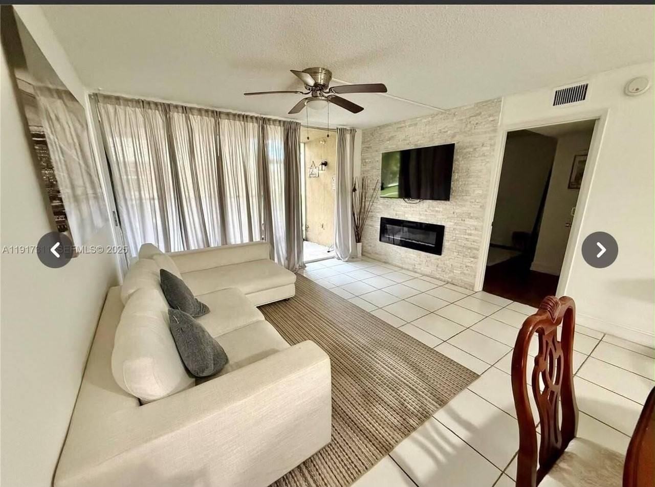 8246 Nw 24th St #8246 - Photo 4 of 9
