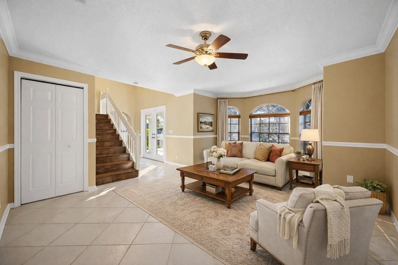 6934 Grapeview Blvd - Photo 3 of 50