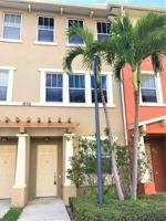 featured image of 810 Marina Del Ray Ln #5