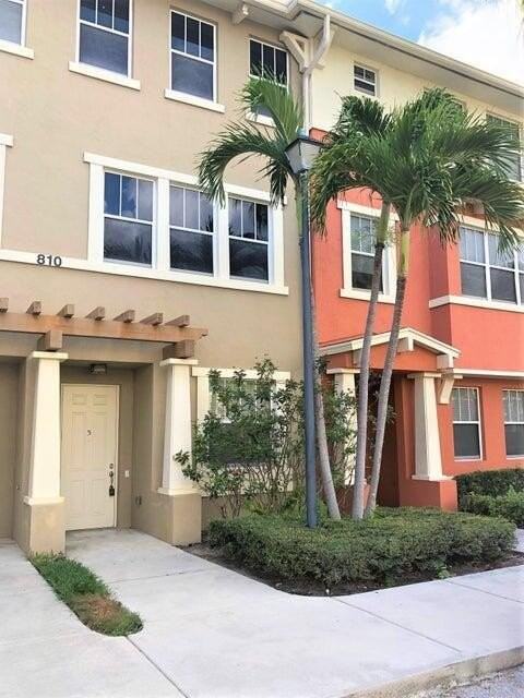 810 Marina Del Ray Ln #5 - Photo 2 of 38