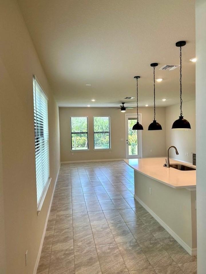 4845 Chantilly Rd - Photo 4 of 13