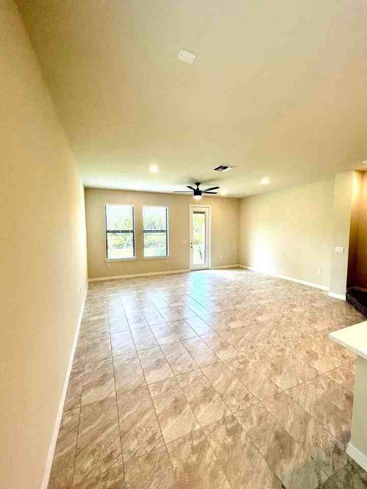4845 Chantilly Rd - Photo 5 of 13