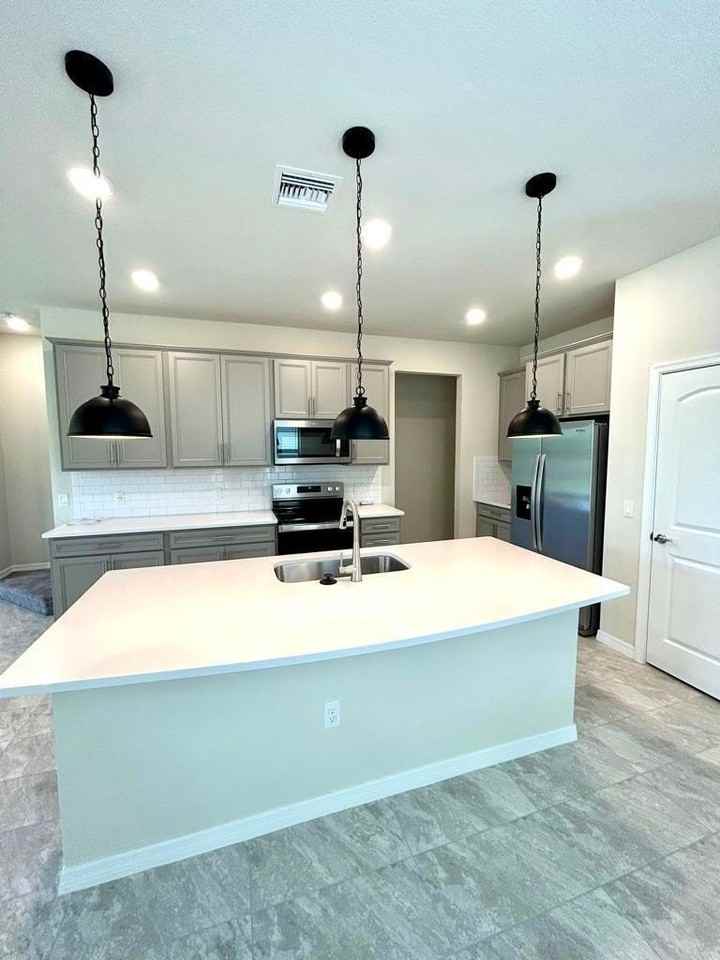 4845 Chantilly Rd - Photo 6 of 13