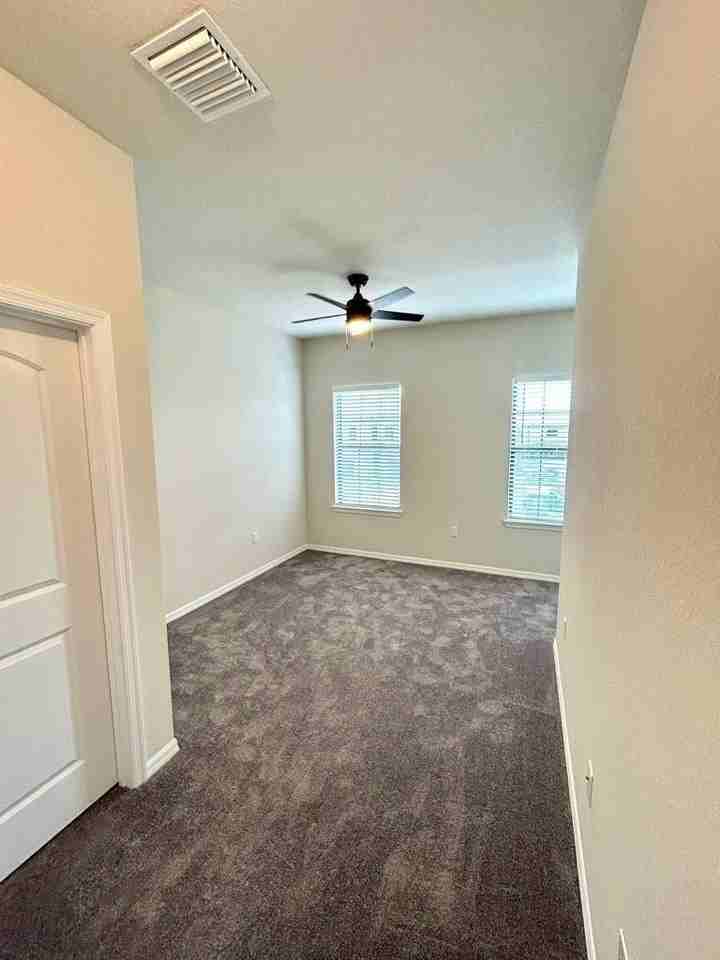4845 Chantilly Rd - Photo 7 of 13
