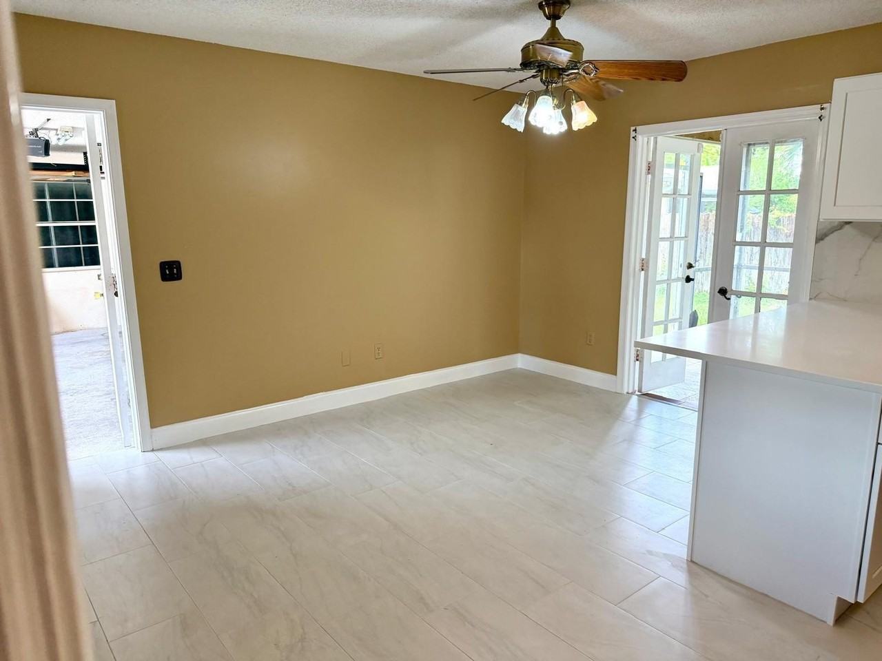 1235 Rowayton Cir - Photo 2 of 15