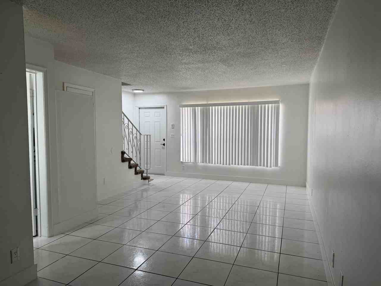 2552 Nw 52nd Ave #B19 - Photo 6 of 12