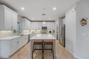 featured image of 10731 Ivanhoe Ln