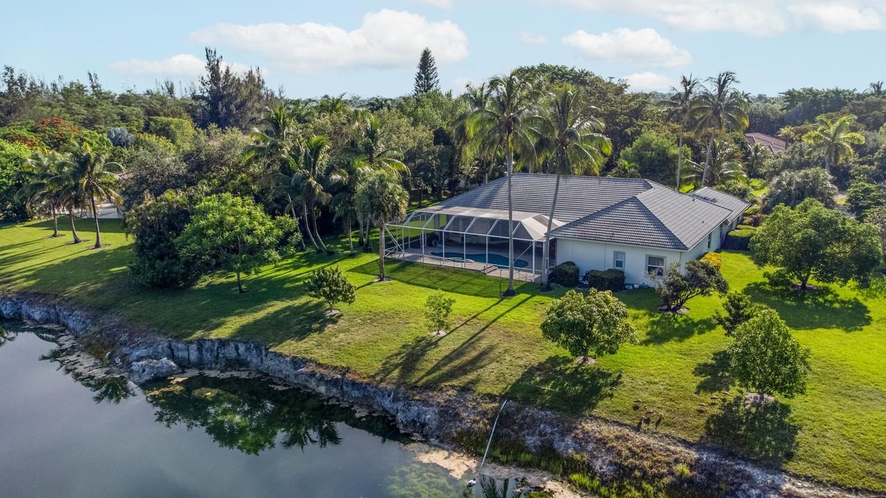 7724 Nw 47th Dr - Photo 4 of 29